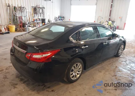 2017 Nissan Altima 2.5 S z USA, uszkodzony, nr VIN 1N4AL3AP1HC226332